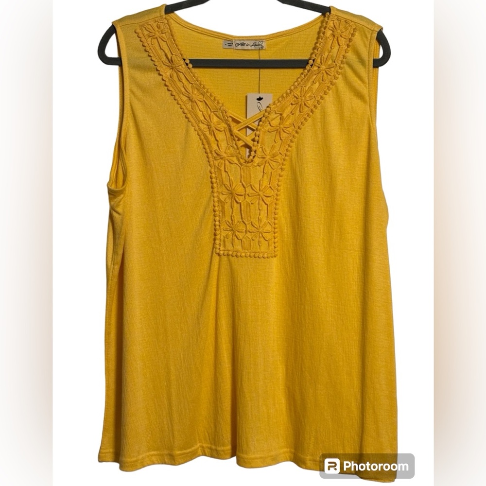 NWT•All in Love Women’s Yellow sleeveless tank size XL